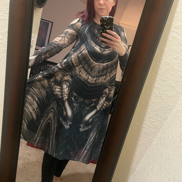 La Femme en Noir- Very rare!! Alien Trapeze Dress BNWT - Picture 3 of 4